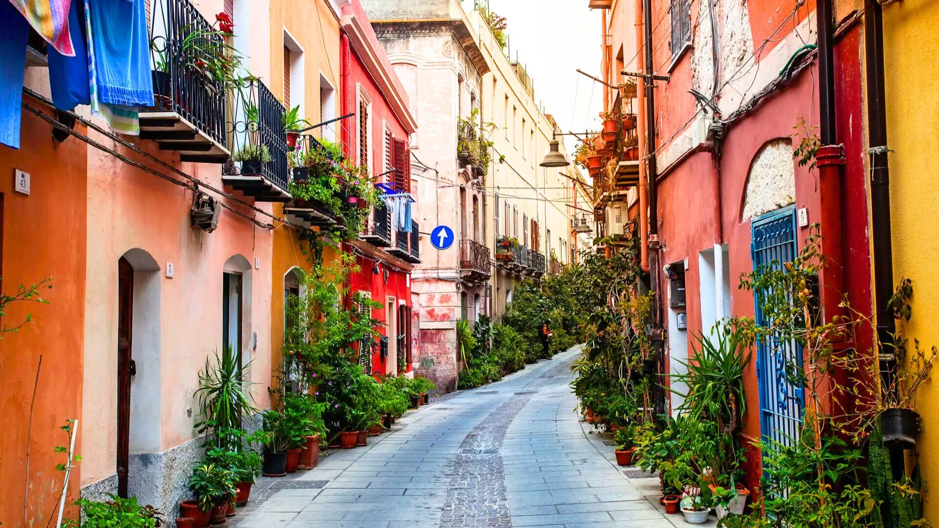 Un vicolo nel quartiere Villanova di Cagliari